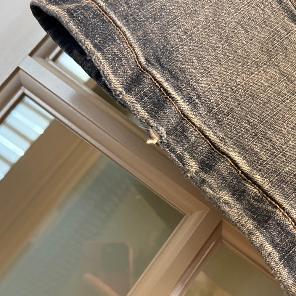 Judy Blue Medium Wash Denim Shorts Size XL - Picture 4 of 5